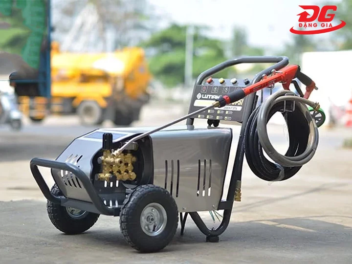 máy rửa xe Trung Quốc dòng cao áp