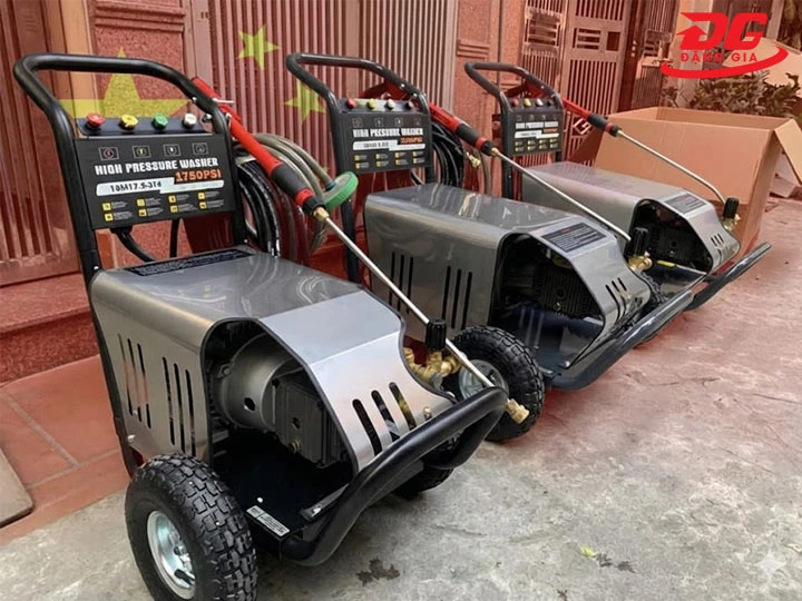 máy rửa xe Trung Quốc