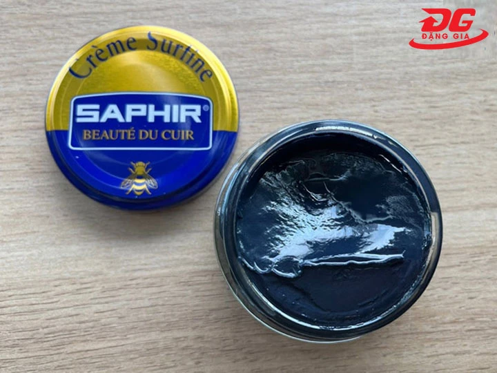 xi đánh giày màu xanh Navy độ bóng tự nhiên