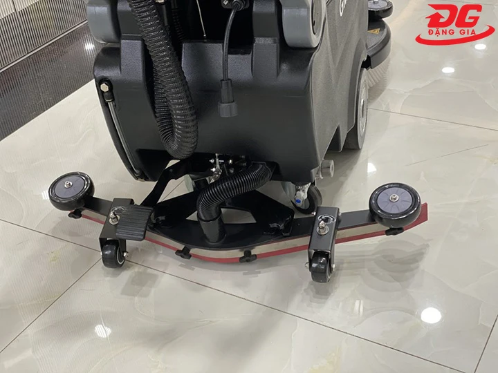 hỗ trợ hệ thống hút làm việc