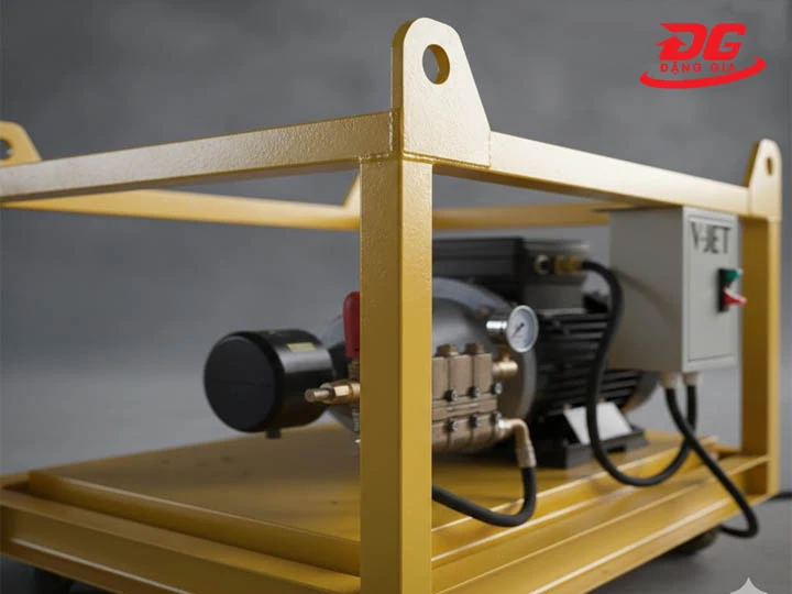 Máy rửa xe công nghiệp V-JET 500/15E khung thép chắc chắn