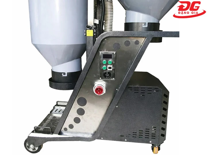máy hút bụi công nghiệp DQC - Tech 55A bền bỉ