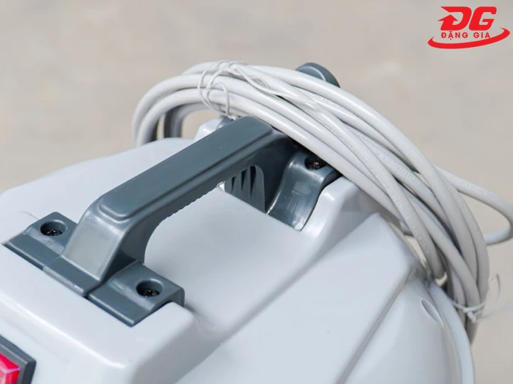 tay xách di chuyển