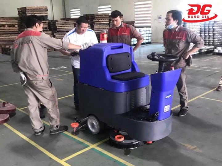 dưỡng máy chà sàn định kỳ