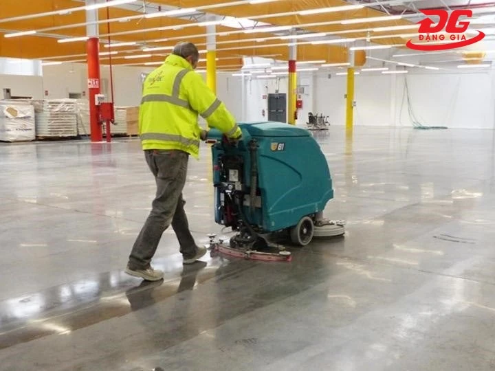 cách sử dụng máy chà sàn công nghiệp