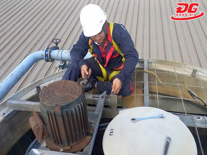 bảo dưỡng linh kiện của tháp giải nhiệt