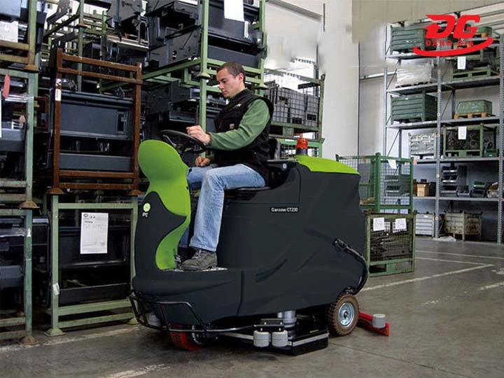 thuê Máy chà sàn ngồi lái