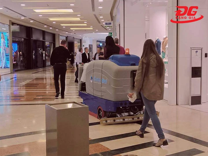 máy chà sàn Fiorentini vận hành êm ái