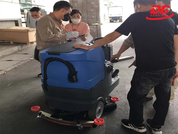 tư vấn thuê máy chà sàn