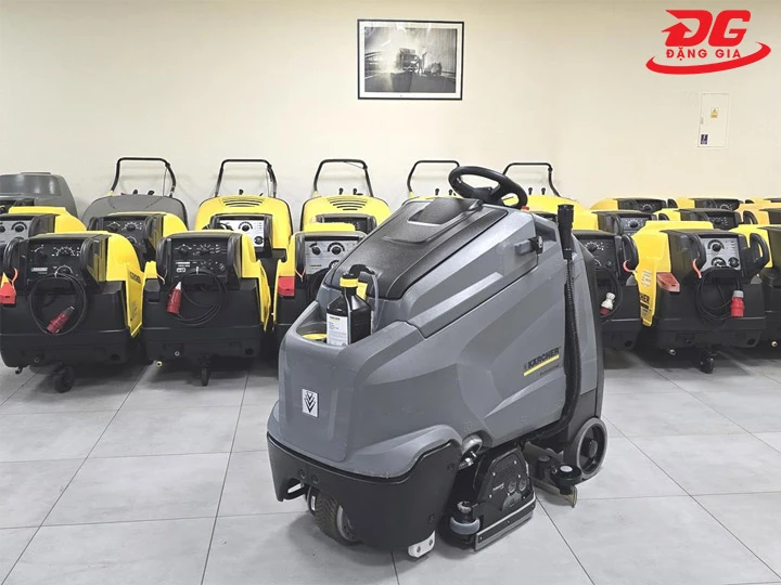 Giá máy chà sàn Karcher