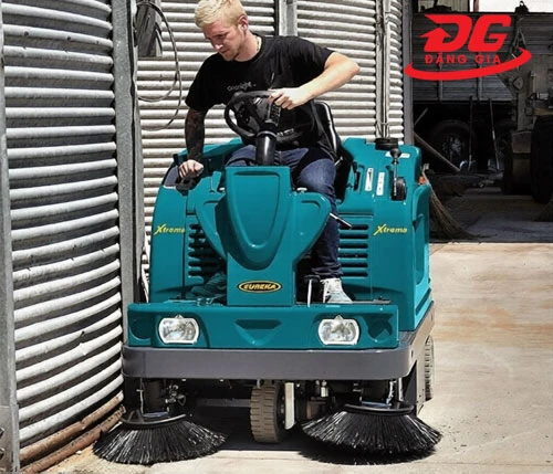 Xe quét rác ngồi lái XTREMA DK 3