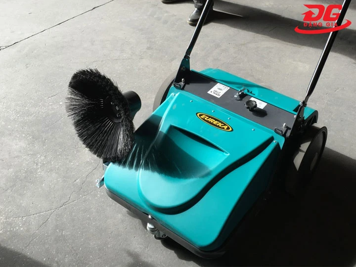 Chổi xe quét rác đẩy tay Picobello 101