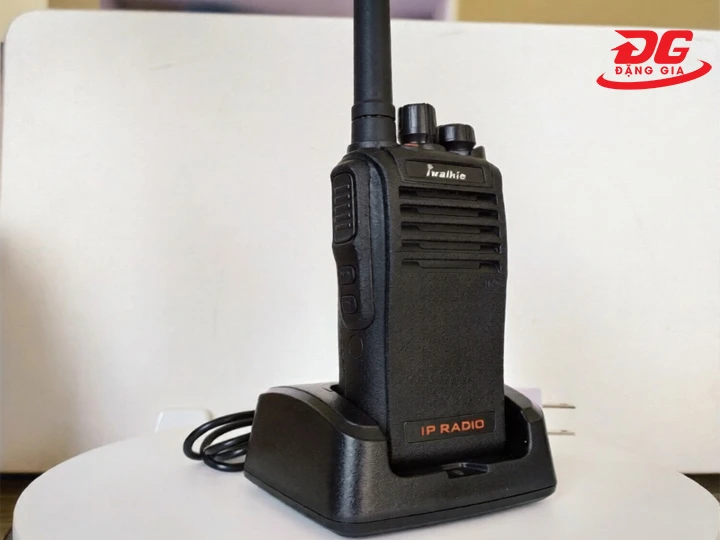 Kinh nghiệm dùng máy bộ đàm 3G Iwalkie HJ3600 bền và hiệu quả