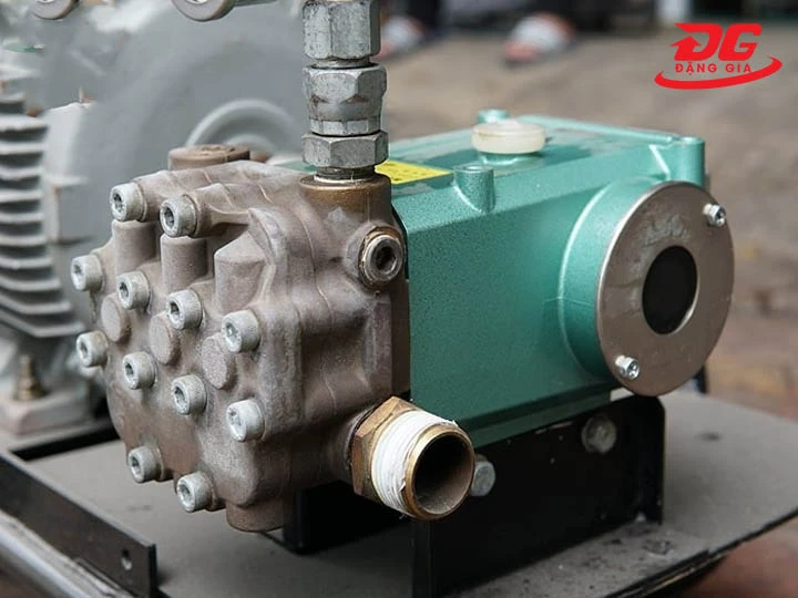 Đầu rửa xe cao áp Nhật bãi