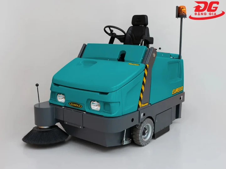 Xe quét rác ngồi lái công nghiệp MAGNUM HDK chính hãng