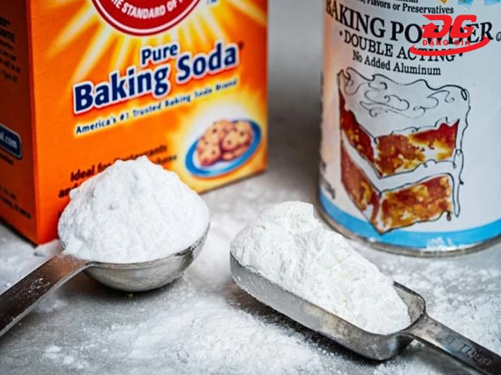 Cách tẩy mốc giày vải với baking soda