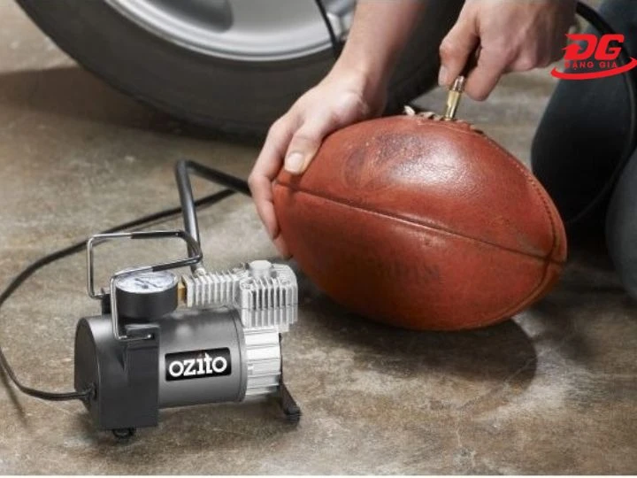 Bơm bóng thể thao bằng máy nén khí 12V