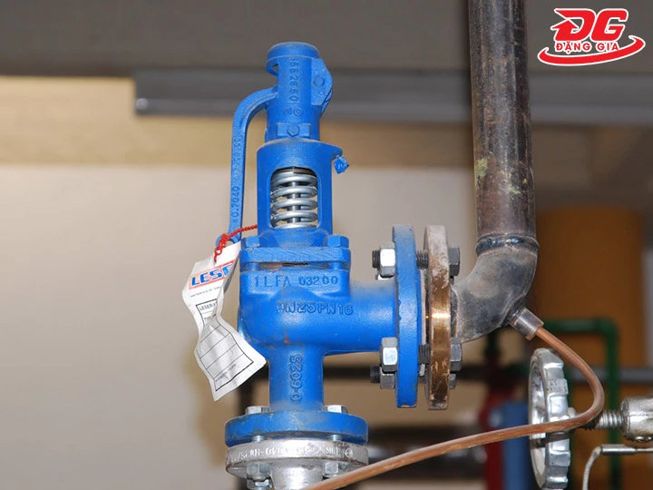 van an toàn máy nén khí hoạt độn bình thường