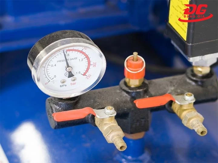 máy nén khí Palada PA-4200 bền