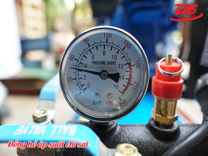 đồng hồ áp suất chỉ sai