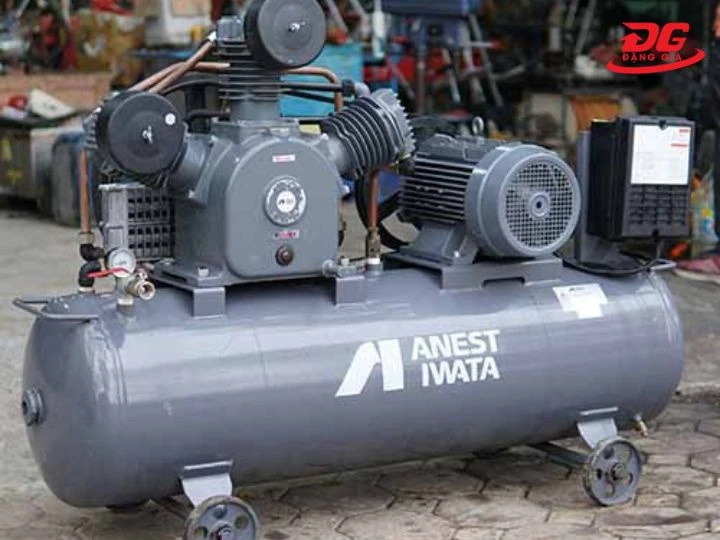 Máy nén khí piston Nhật Bãi phù hợp sử dụng cho quy mô vừa và nhỏ