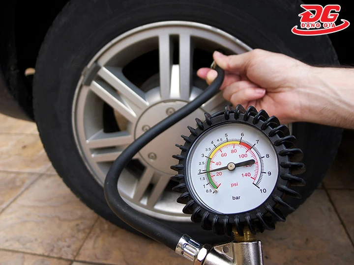 Ứng dụng của đơn vị Bar đo áp suất lốp