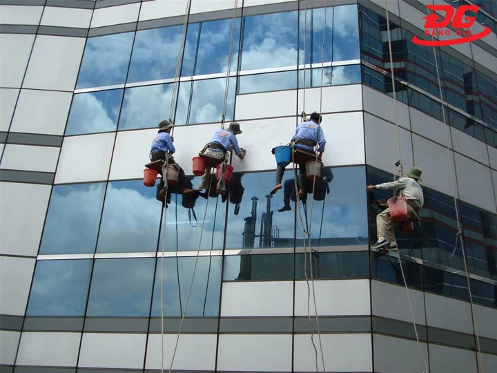 địa chỉ lau kính nhà cao tầng