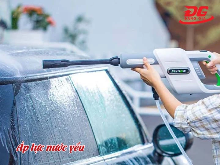 nhược điểm máy rửa xe pin