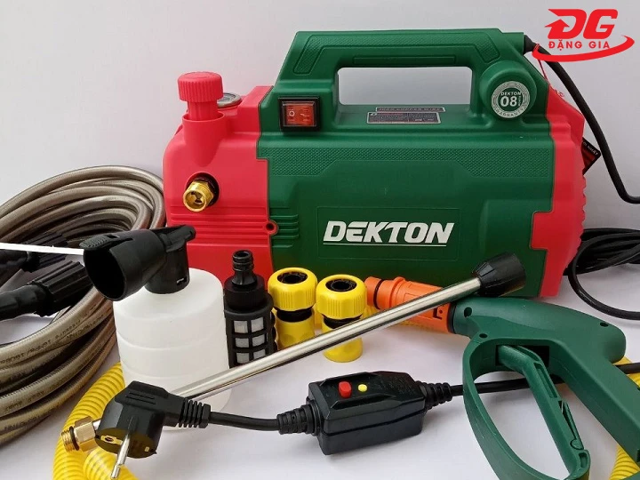 máy rửa xe Dekton mini