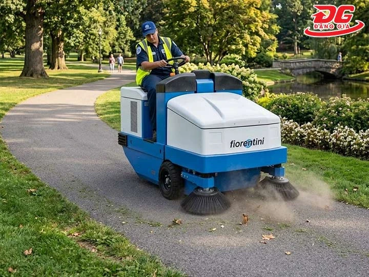 máy quét rác Fiorentini S34 làm sạch nhanh