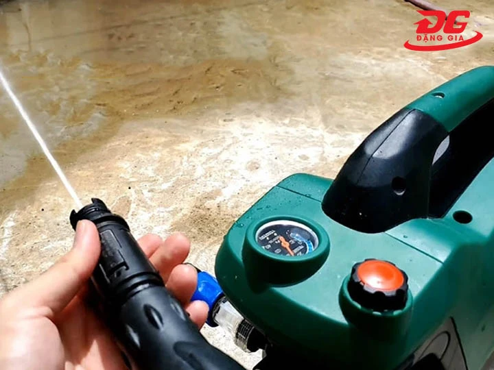 chọn mua máy rửa xe 200 bar
