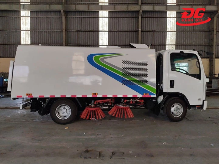 Xe quét Isuzu 8 khối