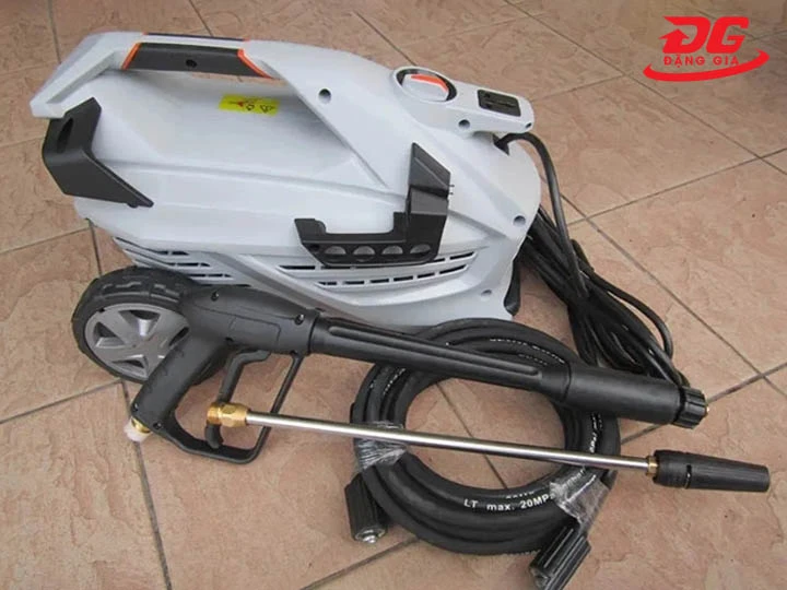 Máy rửa xe 200 bar Lutian LT890G