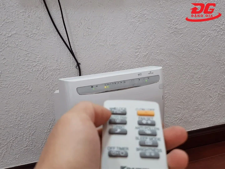 Dùng máy lọc không khí Daikin MC70MVM6