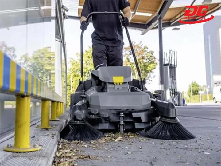 chọn mua xe quét rác