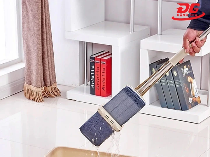 cây lau nhà tự vắt