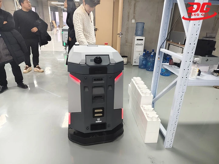 Đặng Gia bán robot chà sàn Kumisai KMS 502