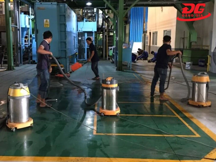 Dọn sàn sơ bộ