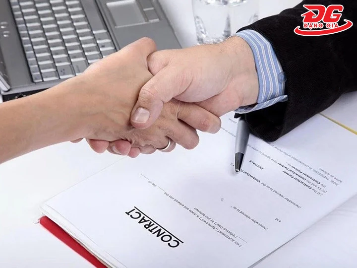 ký hợp đồng thuê xe quét đường