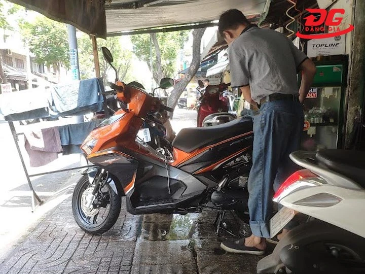 Rửa Xe Minh Mẻ