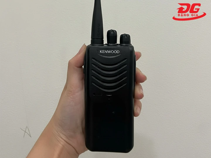 Bộ đàm cầm tay Kenwood TK-2000 nhỏ gọn