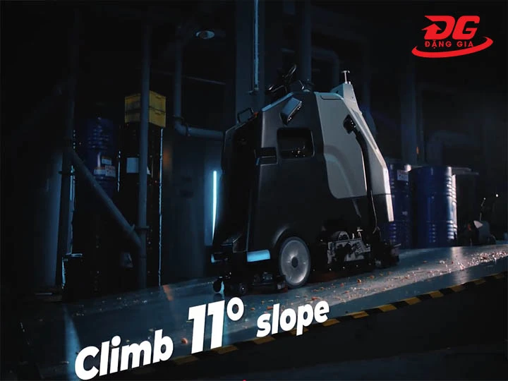 Robot chà sàn Kumisai KMS810 vận hành thông minh