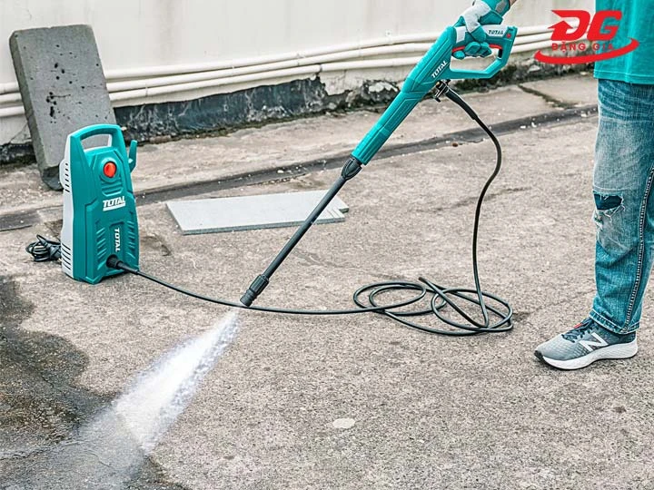 máy rửa xe Total mạnh mẽ