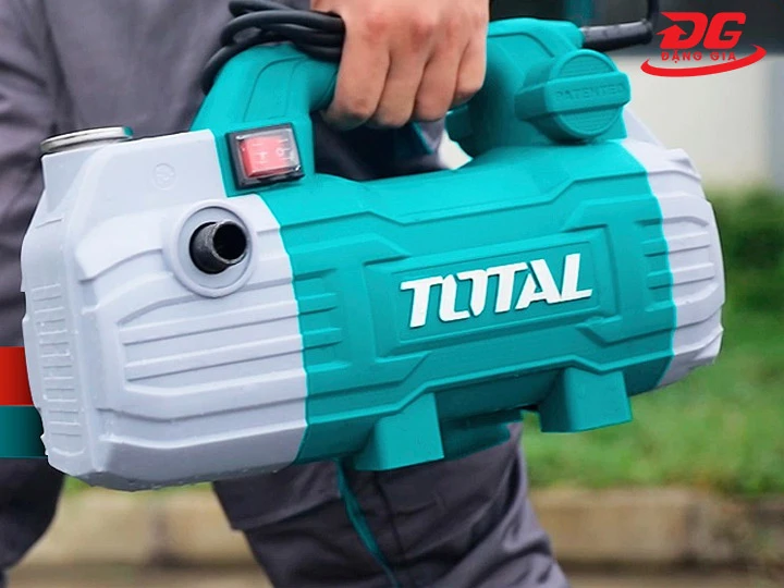 máy rửa xe Total nhỏ gọn