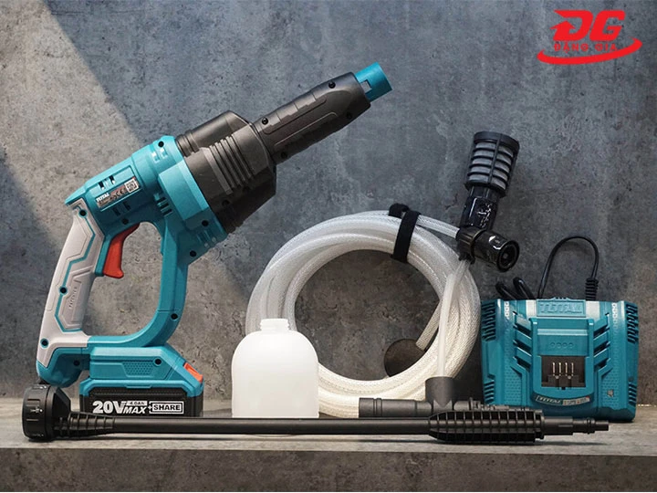 Máy rửa xe dùng pin 20V Total TPWLI20084