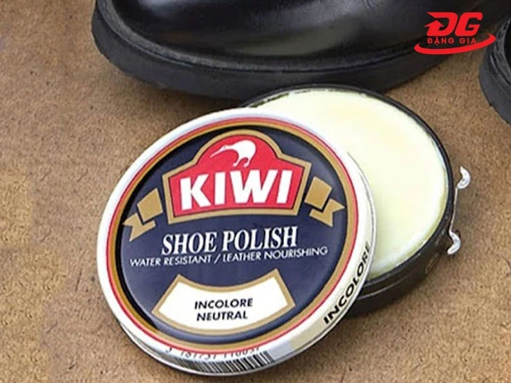 Xi giày không màu Kiwi (Thái Lan)