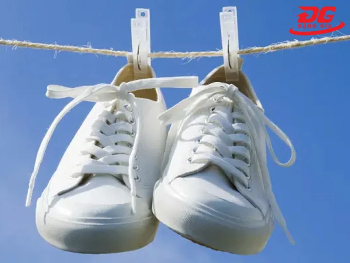 Cách phơi giày Converse 