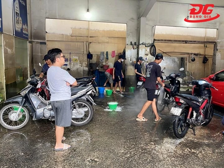 Khảo sát mở tiệm rửa xe máy