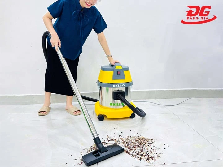 máy hút bụi 20L hiệu quả làm sạch cao