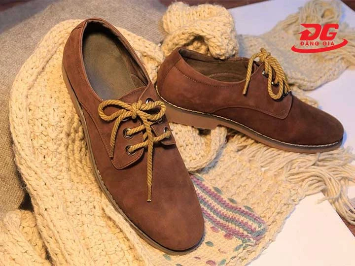 Làm rõ đặc tính riêng của giày da lộn